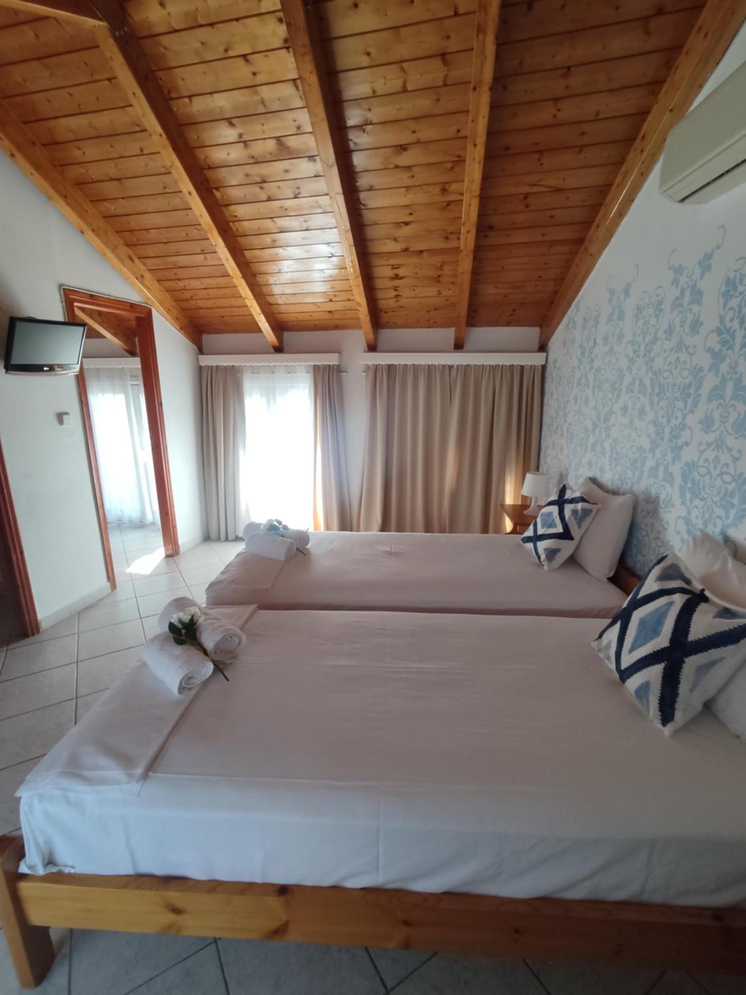 Chloe Attic Villa Agia Efimia Exterior photo